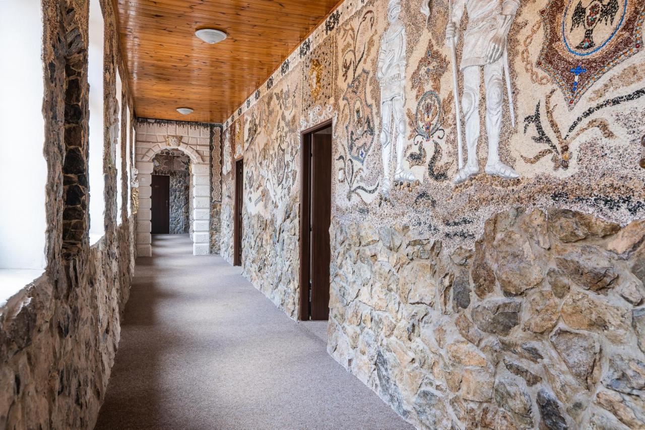 Penzion Hrad Doubravka Teplice Exterior photo